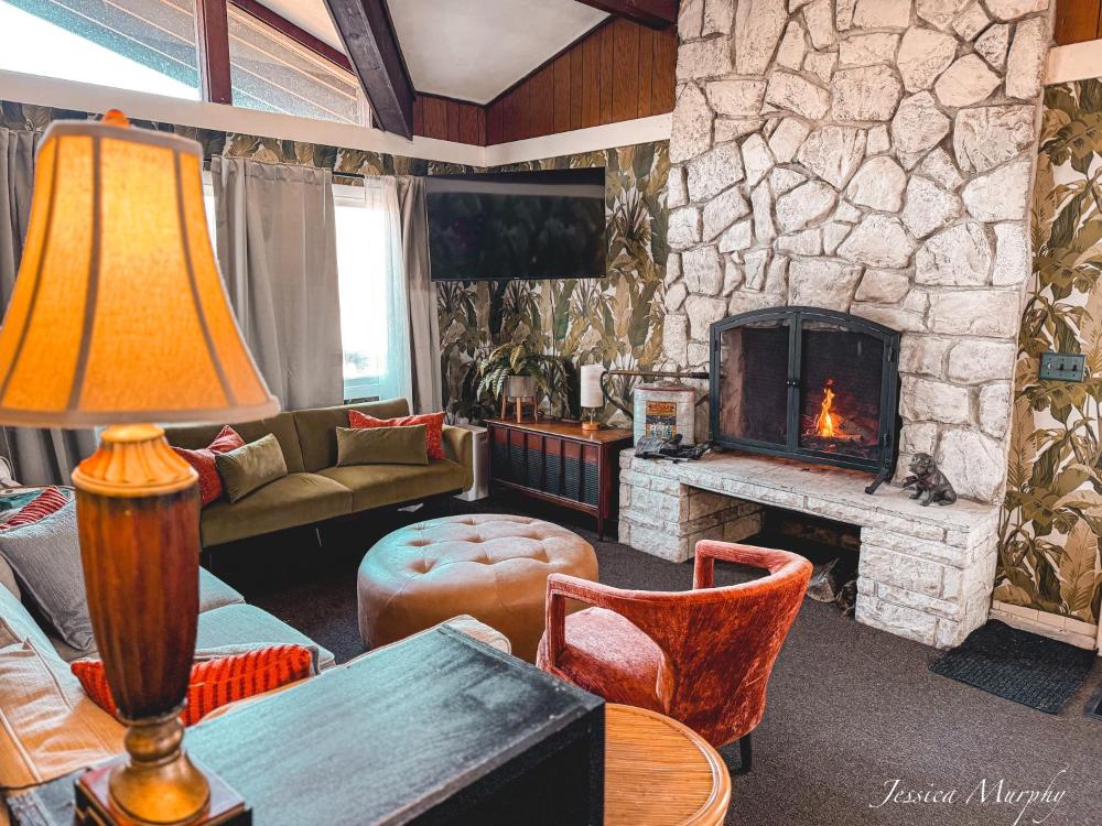 Retro Chalet No.1 interior